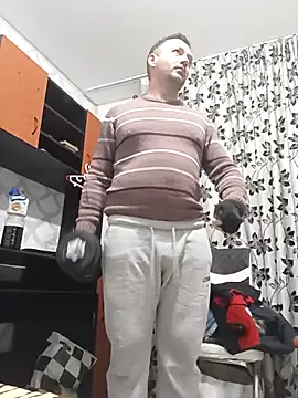 Snapshot of florin421 chatting on 03-09-26, 05:00 florin421 online show from 03-09-26, 05:00