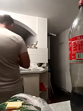 Snapshot of florin421 chatting on 03-13-26, 06:14 florin421 online show from 03-13-26, 06:14