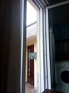 Snapshot of florin421 chatting on 03-28-26, 04:28 florin421 online show from 03-28-26, 04:28