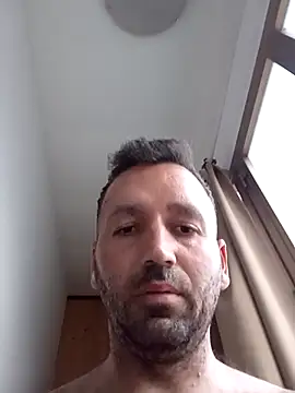 Snapshot of florin421 chatting on 04-02-26, 05:32 florin421 online show from 04-02-26, 05:32