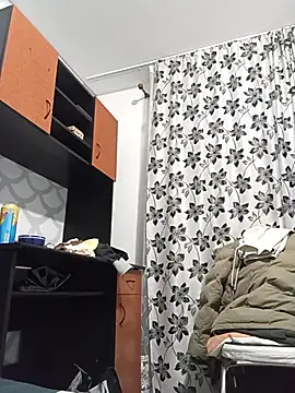 Snapshot of florin421 chatting on 04-12-26, 01:16 florin421 online show from 04-12-26, 01:16