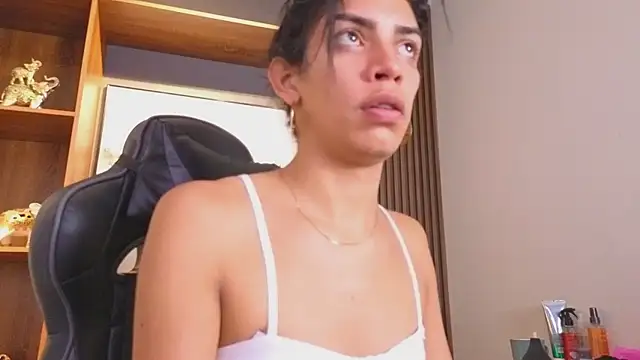 Snapshot of Alahia_Rodriguez chatting on 04-09-26, 07:52 Alahia Rodriguez online show from 04-09-26, 07:52