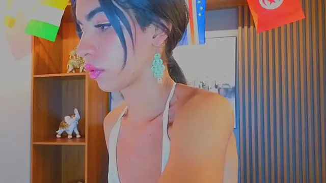 Alahia Rodriguez online show from 07-16-26, 07:31