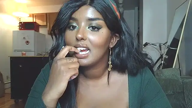 SiminFox online show from 10-07-25, 01:47