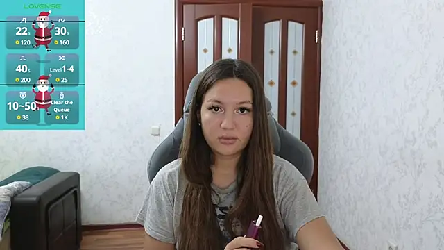 Snapshot of Nelly_Fischer chatting on 12-12-24, 12:01 Nelly Fischer online show from 12-12-24, 12:01