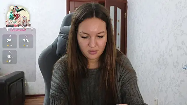 Snapshot of Nelly_Fischer chatting on 12-23-24, 06:16 Nelly Fischer online show from 12-23-24, 06:16