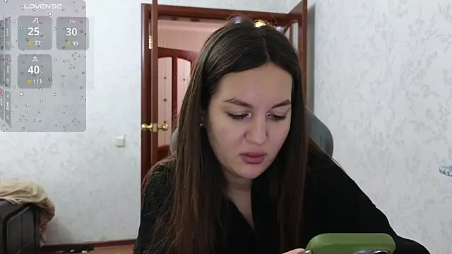 Snapshot of Nelly_Fischer chatting on 01-08-25, 03:17 Nelly Fischer online show from 01-08-25, 03:17