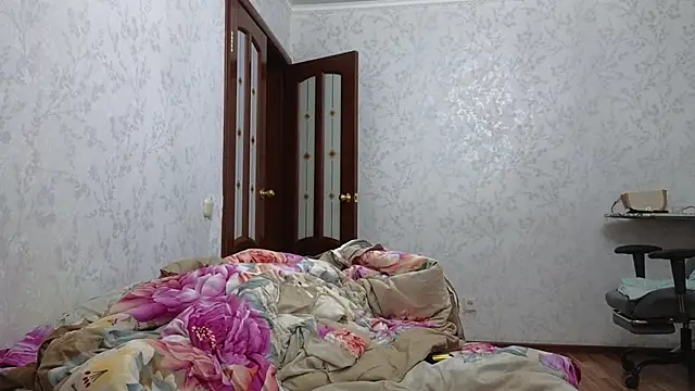 Snapshot of Nelly_Fischer chatting on 01-16-25, 05:01 Nelly Fischer online show from 01-16-25, 05:01