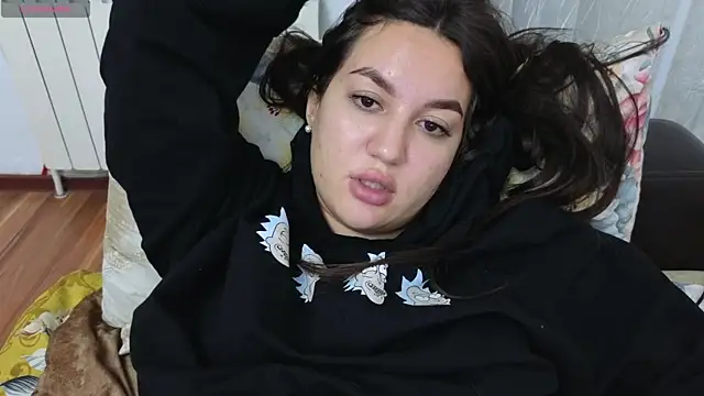 Snapshot of Nelly_Fischer chatting on 02-13-25, 06:59 Nelly Fischer online show from 02-13-25, 06:59