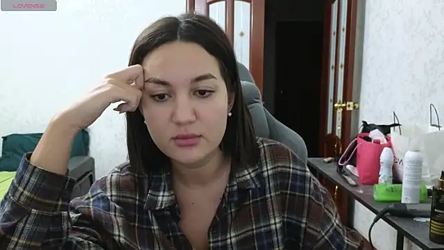 Snapshot of Nelly_Fischer chatting on 03-16-25, 06:55 Nelly Fischer online show from 03-16-25, 06:55