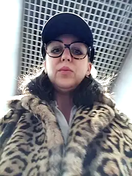 Ulyana72882 online show from 12-17-24, 03:39