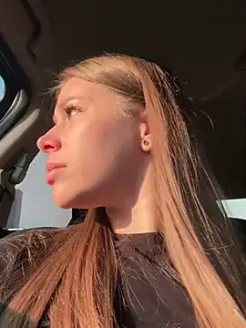 Snapshot of MilissaSee chatting on 02-25-25, 04:42 MilissaSee online show from 02-25-25, 04:42