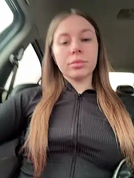 Snapshot of MilissaSee chatting on 03-04-25, 10:02 MilissaSee online show from 03-04-25, 10:02