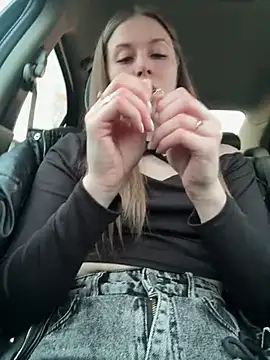 Snapshot of MilissaSee chatting on 03-08-25, 12:09 MilissaSee online show from 03-08-25, 12:09