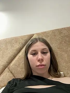 Snapshot of MilissaSee chatting on 03-17-25, 04:01 MilissaSee online show from 03-17-25, 04:01