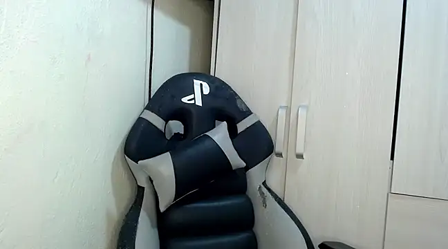 katery wok11 online show from 02-25-25, 03:42