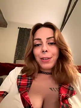 Mia Railey online show from 11-19-25, 09:37