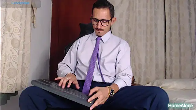 HomeAloneK online show from 09-26-25, 07:18