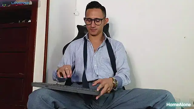 HomeAloneK online show from 12-02-25, 07:53