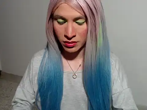 HugeDanex online show from 11-22-25, 04:33