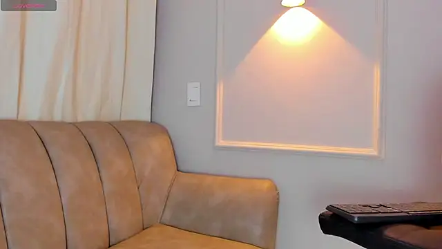 Snapshot of Lia_walton chatting on 01-01-25, 07:43 Lia walton online show from 01-01-25, 07:43