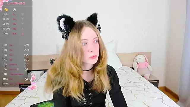 Snapshot of Cowell_Adelina chatting on 10-04-25, 10:24 Cowell Adelina online show from 10-04-25, 10:24