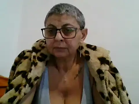 Snapshot of roseblak42 chatting on 02-06-25, 02:26 roseblak42 online show from 02-06-25, 02:26