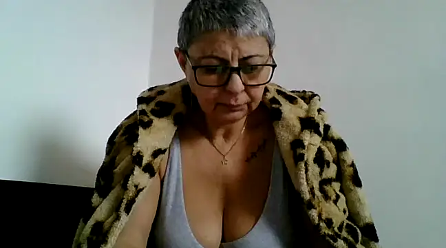 Snapshot of roseblak42 chatting on 02-16-25, 10:21 roseblak42 online show from 02-16-25, 10:21