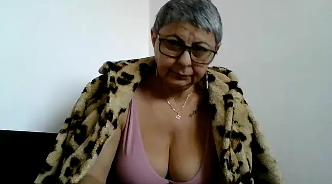 Snapshot of roseblak42 chatting on 02-26-25, 01:52 roseblak42 online show from 02-26-25, 01:52