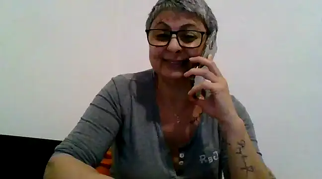 Snapshot of roseblak42 chatting on 03-10-25, 06:01 roseblak42 online show from 03-10-25, 06:01