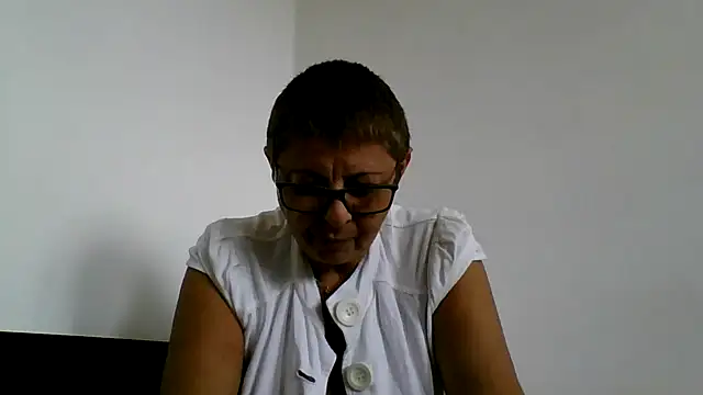 Snapshot of roseblak42 chatting on 09-30-25, 09:25 roseblak42 online show from 09-30-25, 09:25