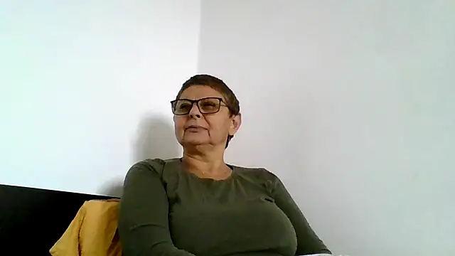 Snapshot of roseblak42 chatting on 10-07-25, 12:24 roseblak42 online show from 10-07-25, 12:24