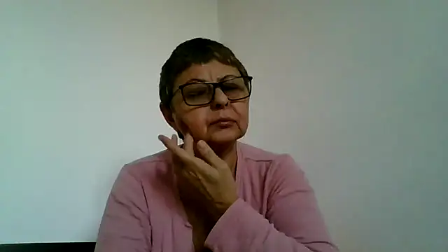 Snapshot of roseblak42 chatting on 10-22-25, 02:28 roseblak42 online show from 10-22-25, 02:28
