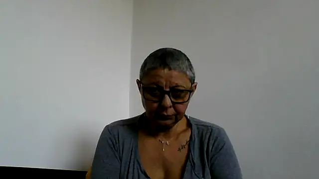 roseblak42 online show from 11-22-25, 10:36