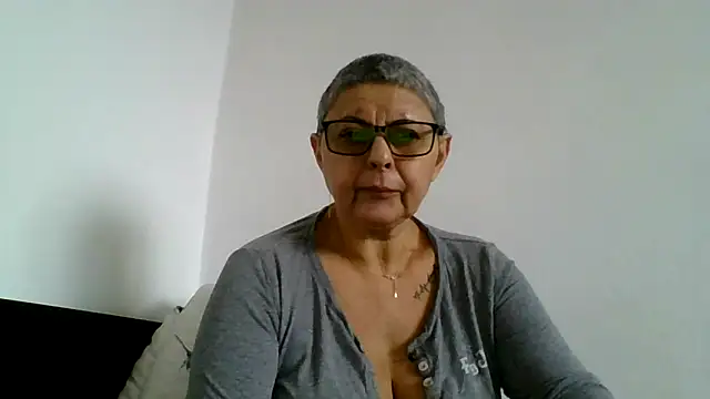 roseblak42 online show from 12-01-25, 11:59