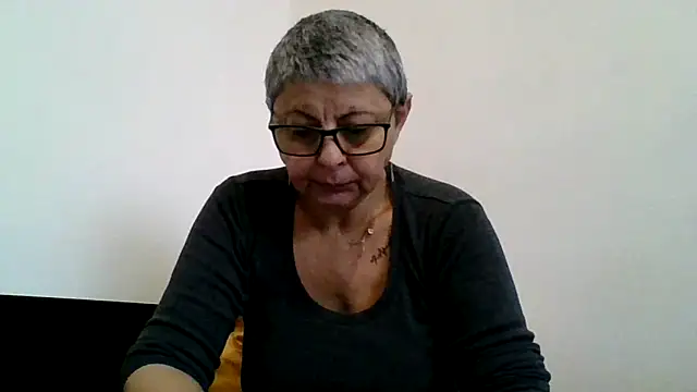 roseblak42 online show from 12-23-25, 08:56