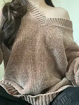 Ruby bear online show from 11-19-25, 04:45