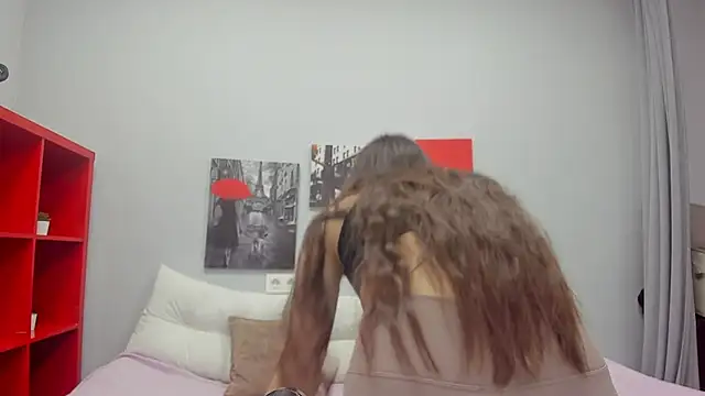 Snapshot of Tiny_JuJu chatting on 11-06-25, 01:17 Tiny JuJu online show from 11-06-25, 01:17