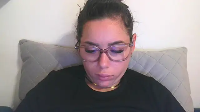 LovelyJulliette online show from 11-26-25, 02:40