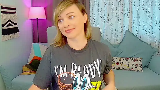 NandiSmile online show from 10-27-25, 08:07