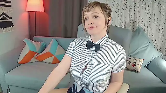 NandiSmile online show from 02-17-26, 05:30