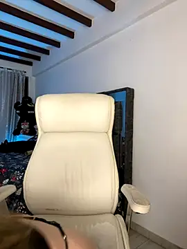 natashasweet online show from 10-28-25, 03:54