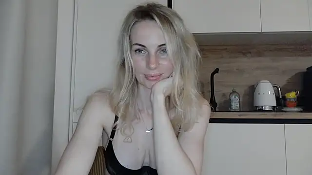 Snapshot of AlissonBia chatting on 07-18-26, 08:12 AlissonBia online show from 07-18-26, 08:12