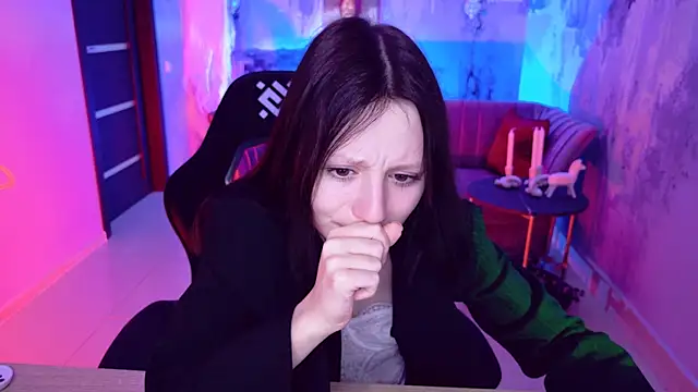 VeliraBraitberg online show from 12-18-24, 02:17