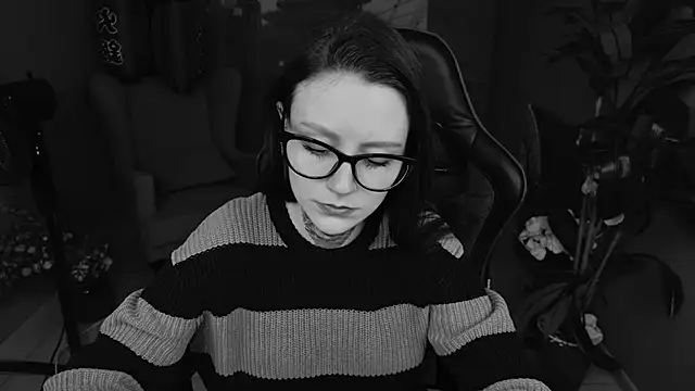 VeliraBraitberg online show from 03-12-26, 04:13