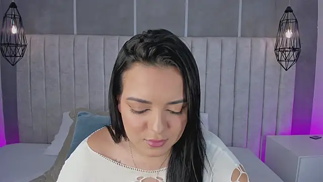 Snapshot of lea_gray chatting on 02-19-26, 06:48 lea gray online show from 02-19-26, 06:48