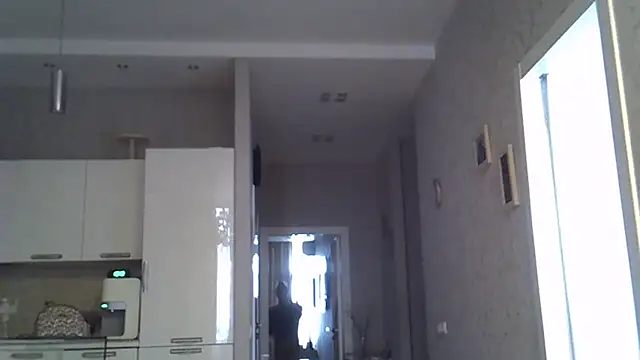 Snapshot of ZarinaSwift chatting on 05-13-26, 04:43 ZarinaSwift online show from 05-13-26, 04:43