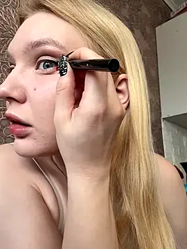 Snapshot of AmmyHot chatting on 10-31-25, 04:13 AmmyHot online show from 10-31-25, 04:13