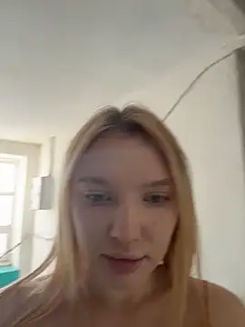 Snapshot of AmmyHot chatting on 11-25-25, 04:56 AmmyHot online show from 11-25-25, 04:56