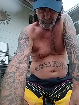 Snapshot of Hotbodyscottie chatting on 10-27-25, 11:47 Hotbodyscottie online show from 10-27-25, 11:47